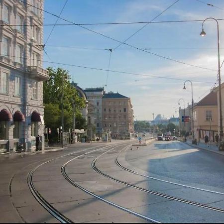 Suesses Apartment Naehe Volkstheater Viena Exterior foto